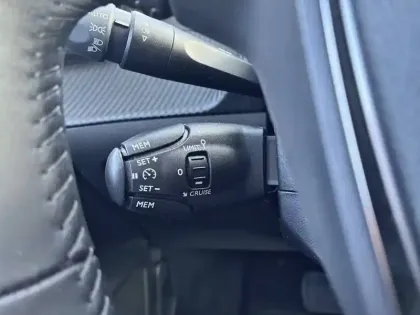 Photo 17 Peugeot 208  Electrique 50 kWh 136ch