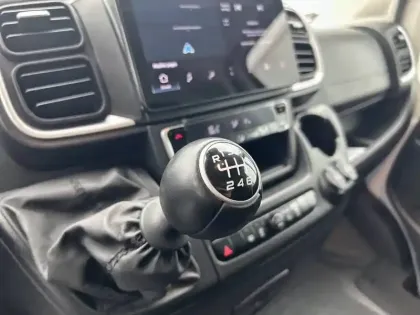 Photo 33 Peugeot Boxer  FOURGON TOLE 3.3 T L2H2 BLUEHDI 140 S&S BVM6