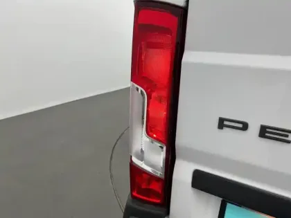 Photo 36 Peugeot Boxer  FOURGON TOLE 3.3 T L2H2 BLUEHDI 140 S&S BVM6