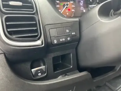 Photo 38 Peugeot Boxer  FOURGON TOLE 3.3 T L2H2 BLUEHDI 140 S&S BVM6