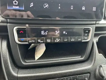 Photo 44 Peugeot Boxer  FOURGON TOLE 3.3 T L2H2 BLUEHDI 140 S&S BVM6