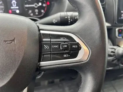 Photo 40 Peugeot Boxer  FOURGON TOLE 3.3 T L2H2 BLUEHDI 140 S&S BVM6