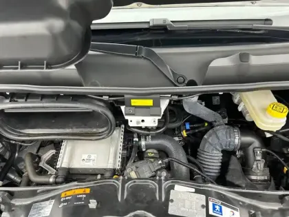 Photo 34 Peugeot Boxer  FOURGON TOLE 3.3 T L2H2 BLUEHDI 140 S&S BVM6