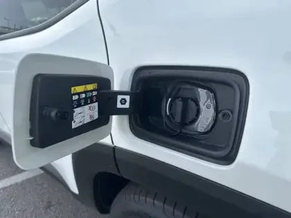 Photo 9 Jeep Renegade  1.3 Turbo T4 190 ch PHEV AT6 4xe eAWD
