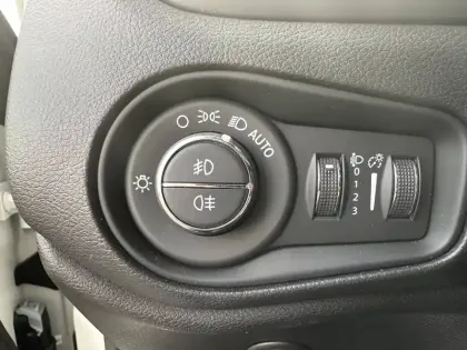 Photo 22 Jeep Renegade  1.3 Turbo T4 190 ch PHEV AT6 4xe eAWD
