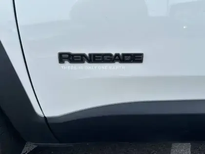 Photo 7 Jeep Renegade  1.3 Turbo T4 190 ch PHEV AT6 4xe eAWD