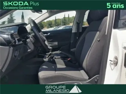 Photo 10 Skoda Fabia 1.0 MPI 80 CH BVM5