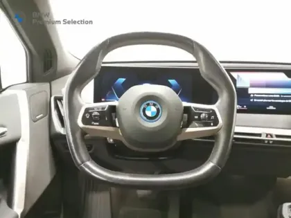 Photo 8 BMW Ix  xDrive50 523ch