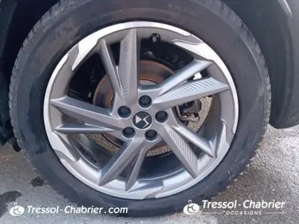 Photo 14 DS DS 7 DS7 Crossback Hybride E-Tense 300 EAT8 4x4 Performance Line+