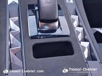 Photo 19 DS DS 7 DS7 Crossback Hybride E-Tense 300 EAT8 4x4 Performance Line+