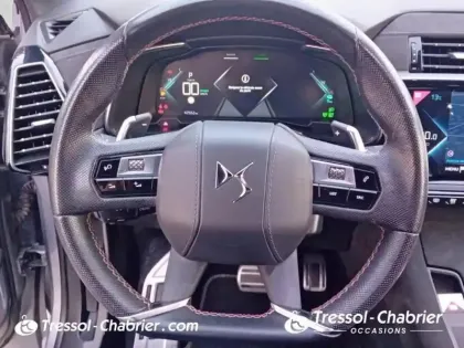 Photo 11 DS DS 7 DS7 Crossback Hybride E-Tense 300 EAT8 4x4 Performance Line+