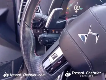 Photo 16 DS DS 7 DS7 Crossback Hybride E-Tense 300 EAT8 4x4 Performance Line+