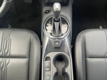 Photo 34 Nissan Juke  HYBRID 143