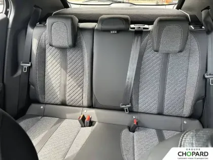 Photo 43 Peugeot 2008  Hybrid 136 e-DCS6