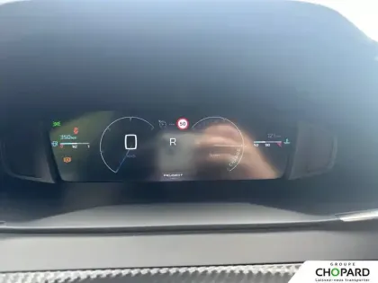 Photo 66 Peugeot 2008  Hybrid 136 e-DCS6