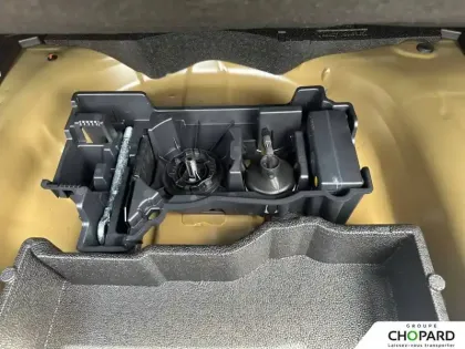 Photo 49 Peugeot 2008  Hybrid 136 e-DCS6