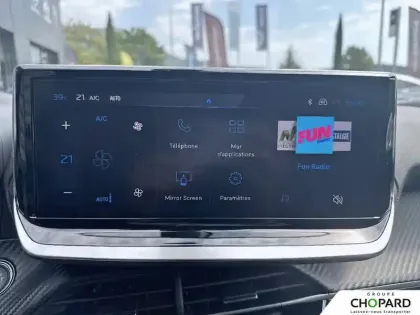 Photo 63 Peugeot 2008  Hybrid 136 e-DCS6