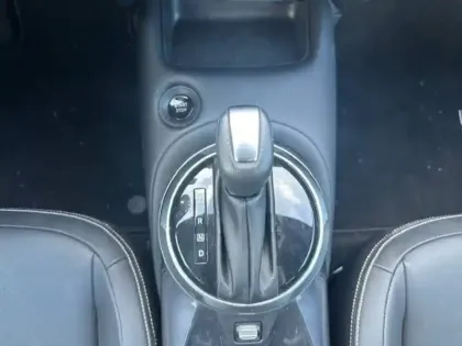 Photo 48 Nissan Juke  HYBRID 143