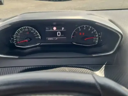 Photo 9 Peugeot 208  PureTech 100 S&S EAT8