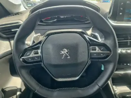 Photo 8 Peugeot 208  PureTech 100 S&S EAT8