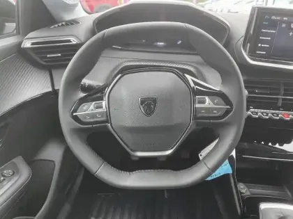 Photo 29 Peugeot 208  PureTech 100 S&S BVM6