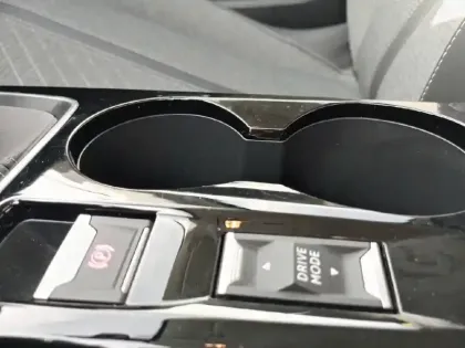 Photo 50 Peugeot 208  PureTech 100 S&S BVM6