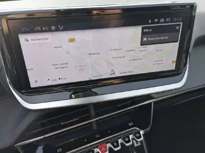 Photo 47 Peugeot 208  PureTech 100 S&S BVM6