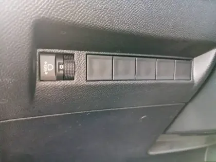 Photo 43 Peugeot 208  PureTech 100 S&S BVM6