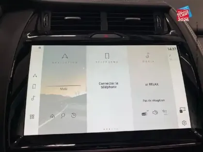 Photo 28 Jaguar E-Pace  P300e PHEV 309ch R-Dynamic SE