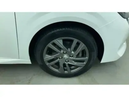 Photo 7 Peugeot 208  PureTech 100 S&S BVM6