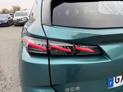 Photo 16 Peugeot 308  SW PureTech 130ch S&S EAT8