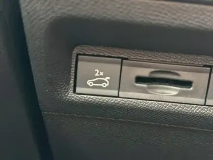 Photo 18 Peugeot 308  SW PureTech 130ch S&S EAT8