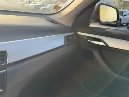 Photo 12 BMW X1  sDrive18iA 136ch Lounge DKG7