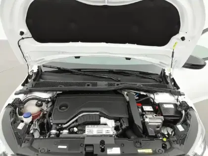 Photo 34 Peugeot 208  Hybrid 100 e-DCS6