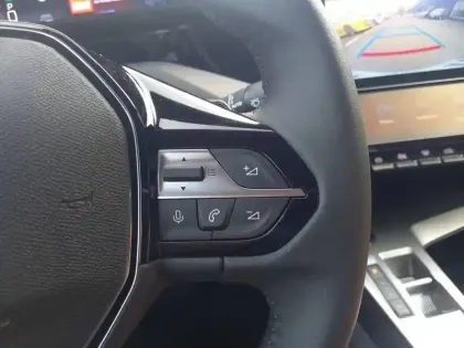 Photo 41 Peugeot 308  Hybrid 136 e-DCS6