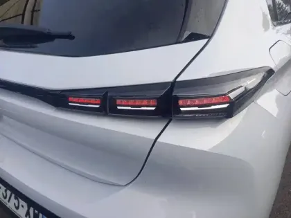 Photo 38 Peugeot 308  Hybrid 136 e-DCS6