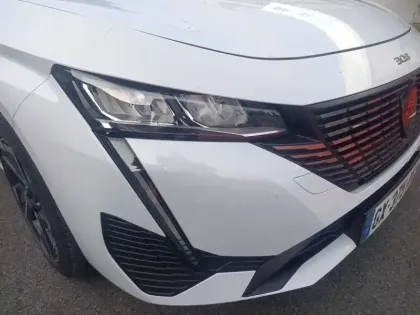 Photo 37 Peugeot 308  Hybrid 136 e-DCS6