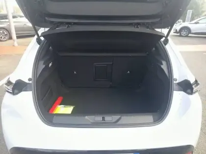 Photo 27 Peugeot 308  Hybrid 136 e-DCS6