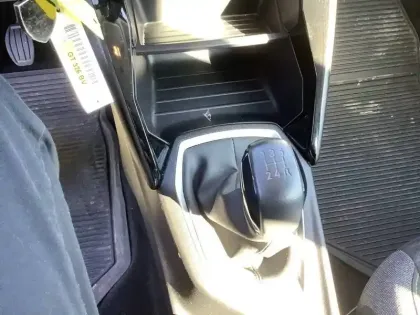 Photo 13 Peugeot 208  PURETECH 75 S&S BVM5