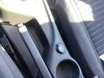 Photo 21 Peugeot 208  PURETECH 75 S&S BVM5