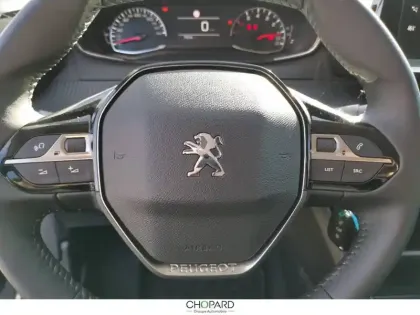 Photo 45 Peugeot 208  PureTech 100 S&S BVM6
