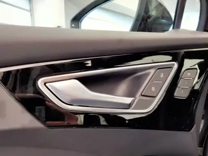 Photo 19 Audi Q4  e-tron Sportback 45 285 ch 82 kWh