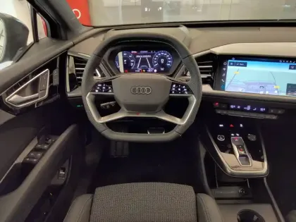 Photo 20 Audi Q4  e-tron Sportback 45 285 ch 82 kWh