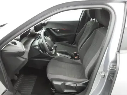 Photo 23 Peugeot 2008  PureTech 130 S&S BVM6