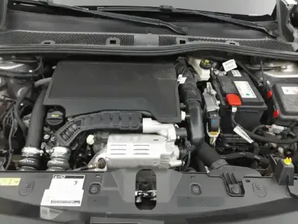 Photo 26 Peugeot 2008  PureTech 130 S&S BVM6