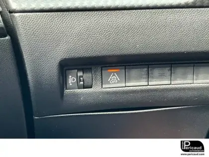 Photo 44 Peugeot 2008  PureTech 130 S&S EAT8