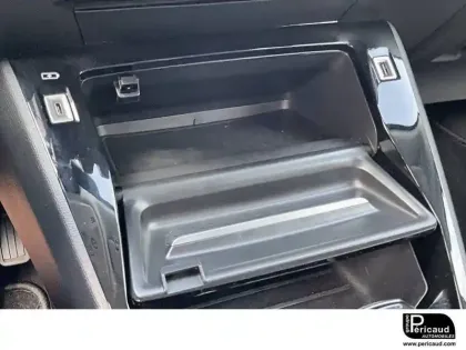 Photo 52 Peugeot 2008  PureTech 130 S&S EAT8