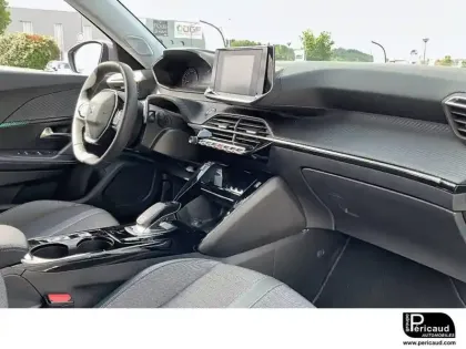 Photo 56 Peugeot 2008  PureTech 130 S&S EAT8