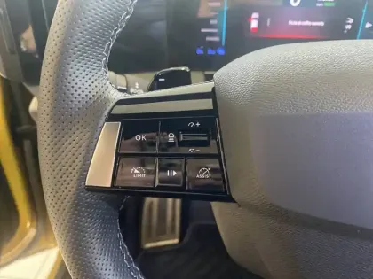 Photo 15 Opel Astra  Hybrid 180 ch BVA8