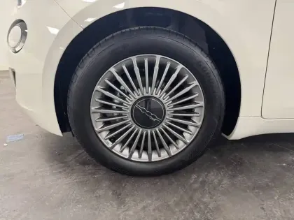 Photo 78 Fiat 500  e 95 ch